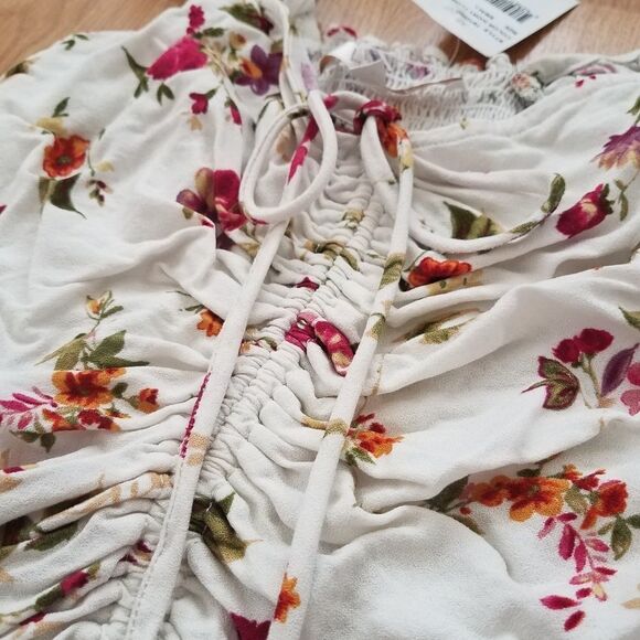 NEW Wayf Calais Floral Print Crop Top Sz Small - Picture 4 of 8